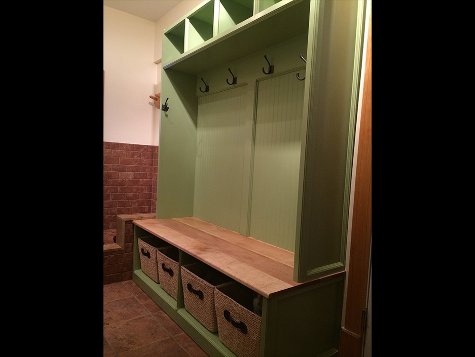 Finish carpentry - organizer